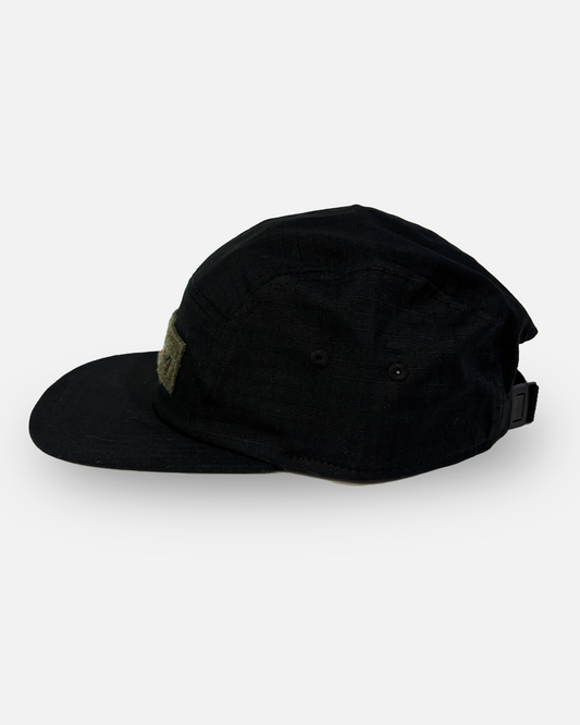 Hat type tree Black