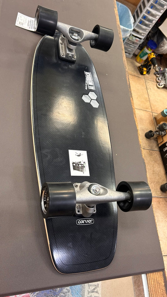 Carver Black Tip Carbon Fiber 32.5 C7 surfskate bottom