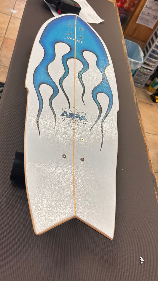Carver AIPA Sting C7 surfskate bottom graphic